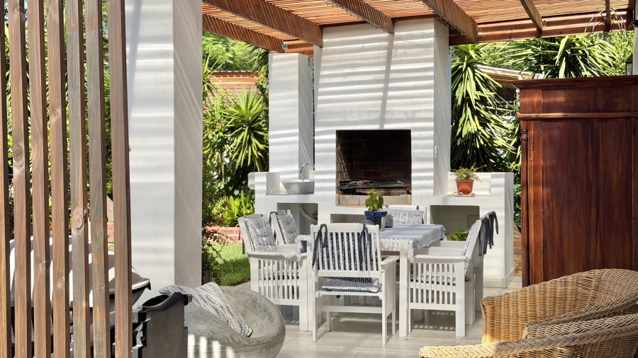 3 Bedroom Property for Sale in Gordons Bay Village Western Cape